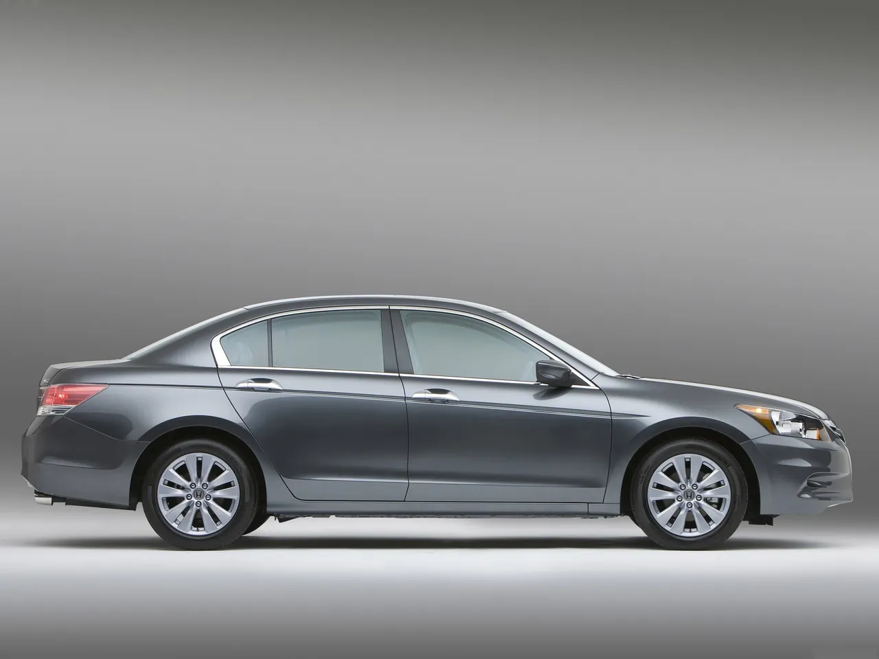Honda Accord (2011) – boční profil