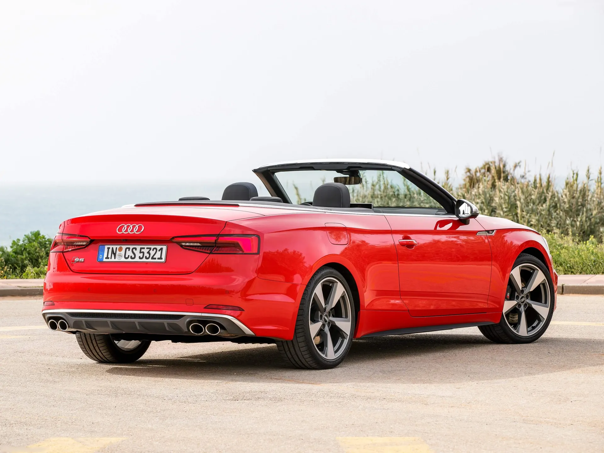 Audi S5 Cabriolet (2017) – zadní tříčtvrteční pohled