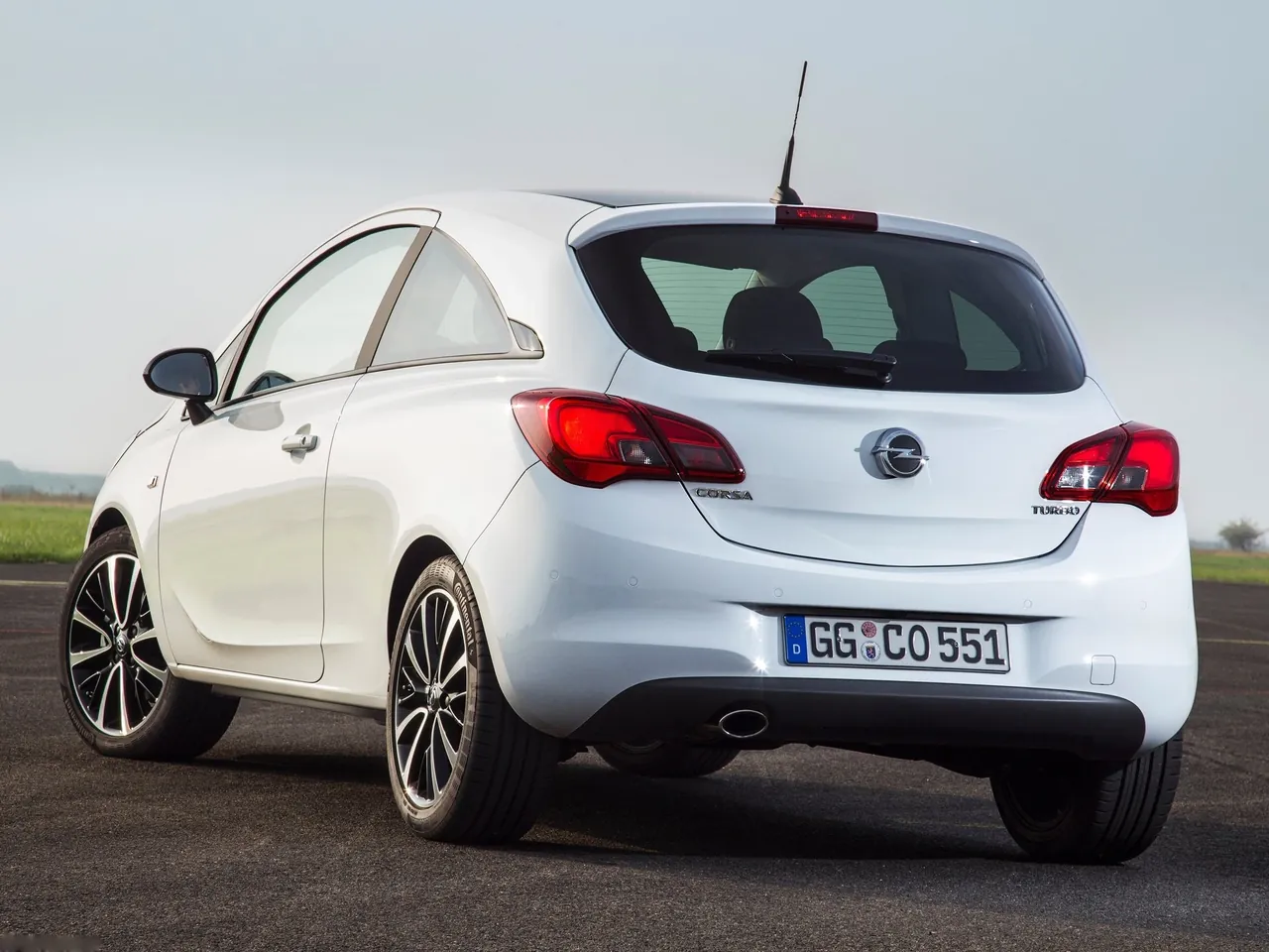 Opel Corsa (2015) - Rear Three-Quarter