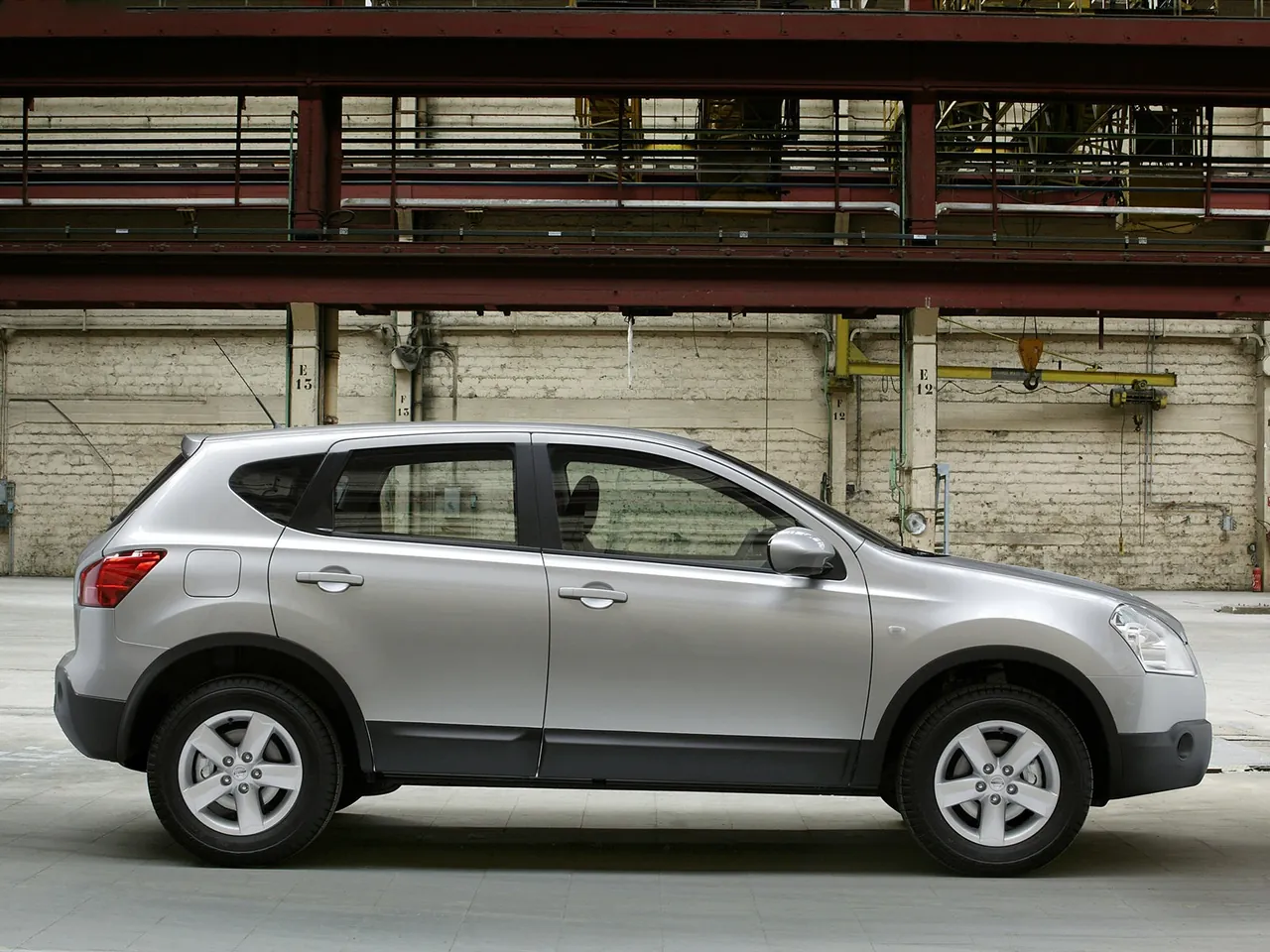 Nissan Qashqai (2007) – boční profil