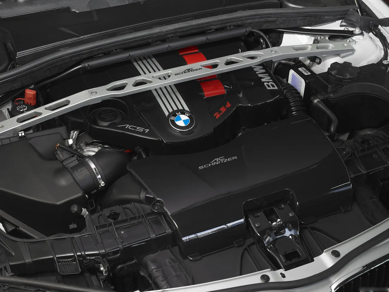 AC Schnitzer BMW X1 (2010) – motorový prostor