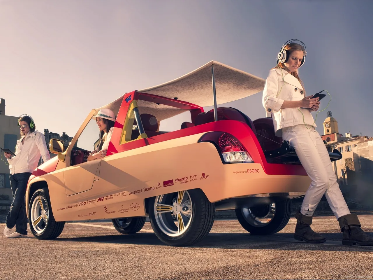 Rinspeed BamBoo Concept (2011) – zadní tříčtvrteční pohled