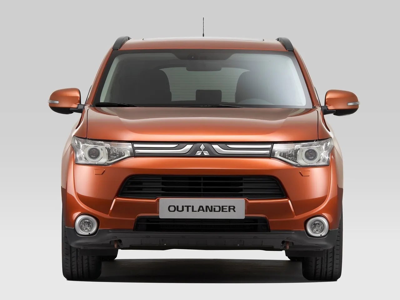 Mitsubishi Outlander (2013) – zepředu