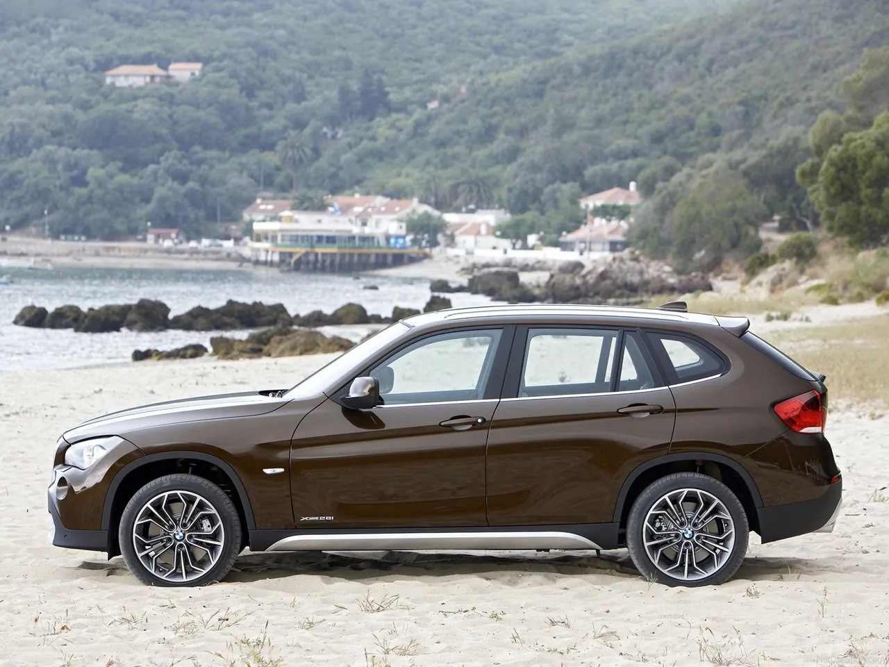 BMW X1 (2010) – boční profil