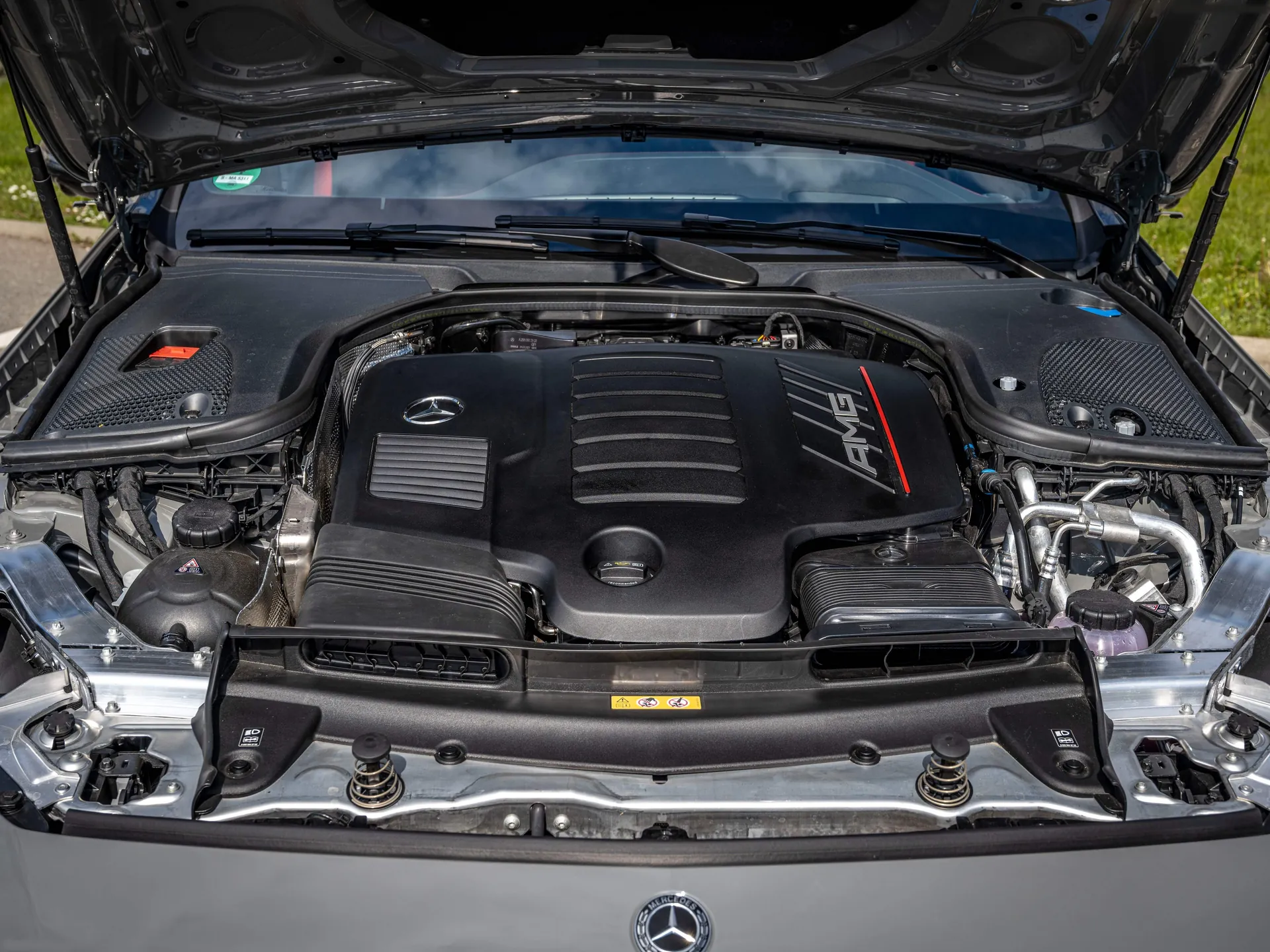 Mercedes-Benz CLS53 AMG (2022) – motorový prostor