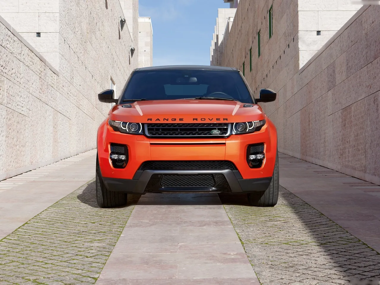 Land Rover Range Rover Evoque Autobiography Dynamic (2015) - Front