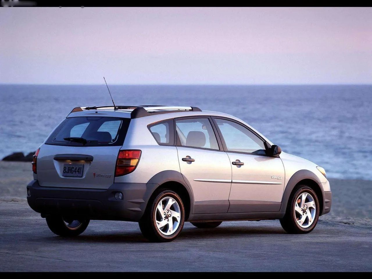 Pontiac Vibe GT (2003) – zadní tříčtvrteční pohled