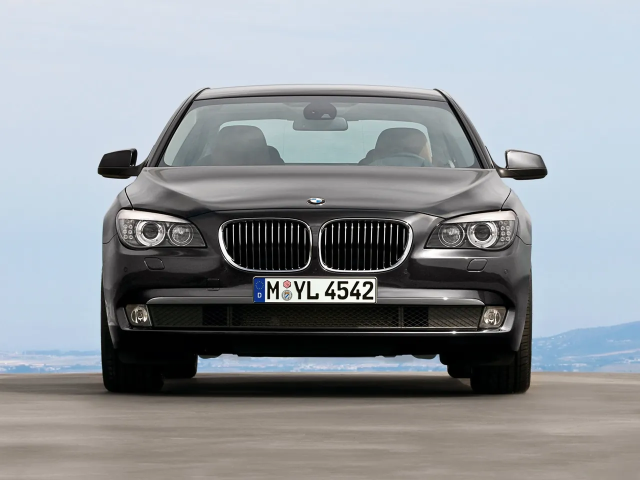 BMW 7-Series (2009) – zepředu