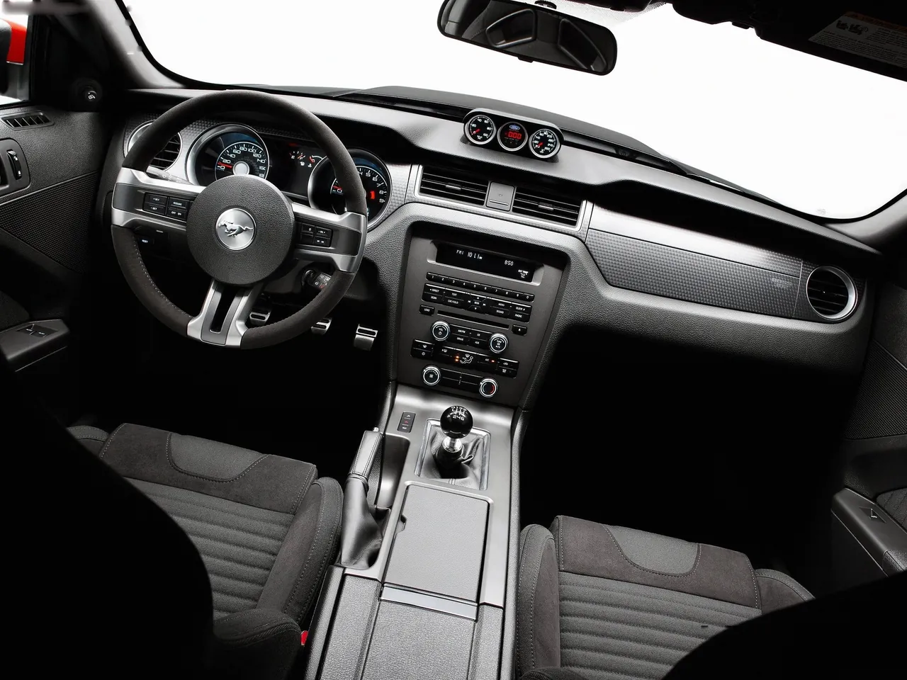Ford Mustang Boss 302 Laguna Seca (2012) – interiér