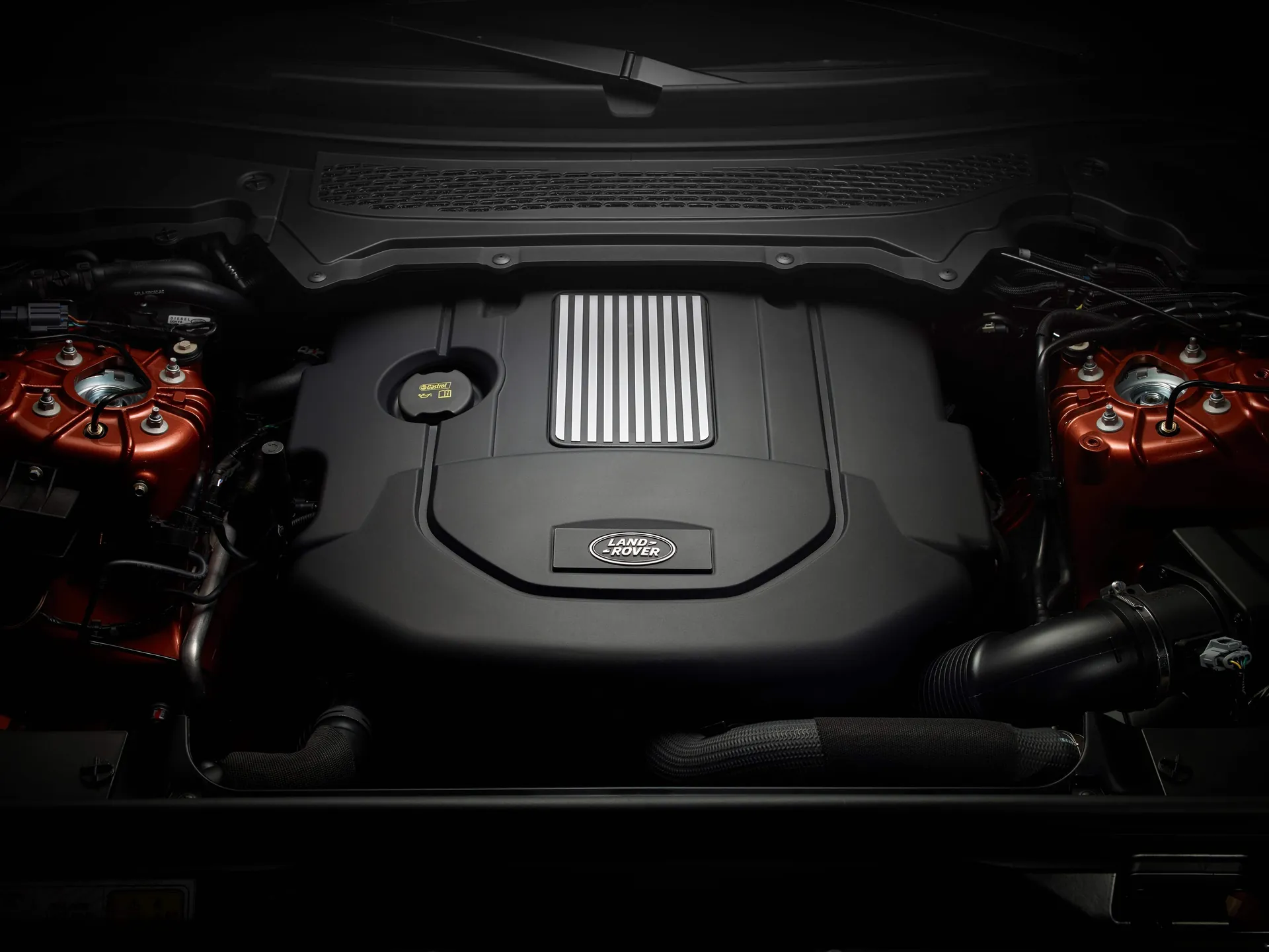 Land Rover Discovery (2017) - Engine Bay