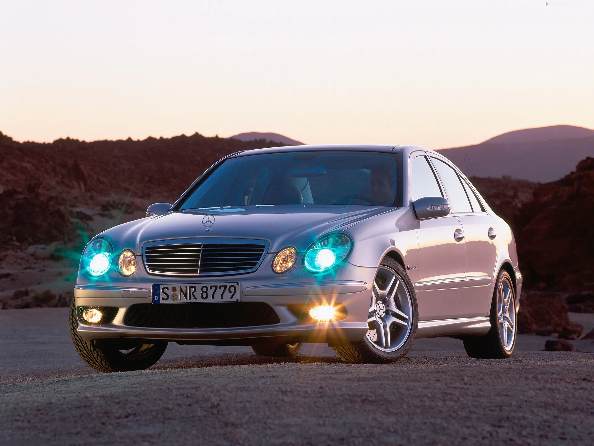 Mercedes-Benz E55 AMG (2003)