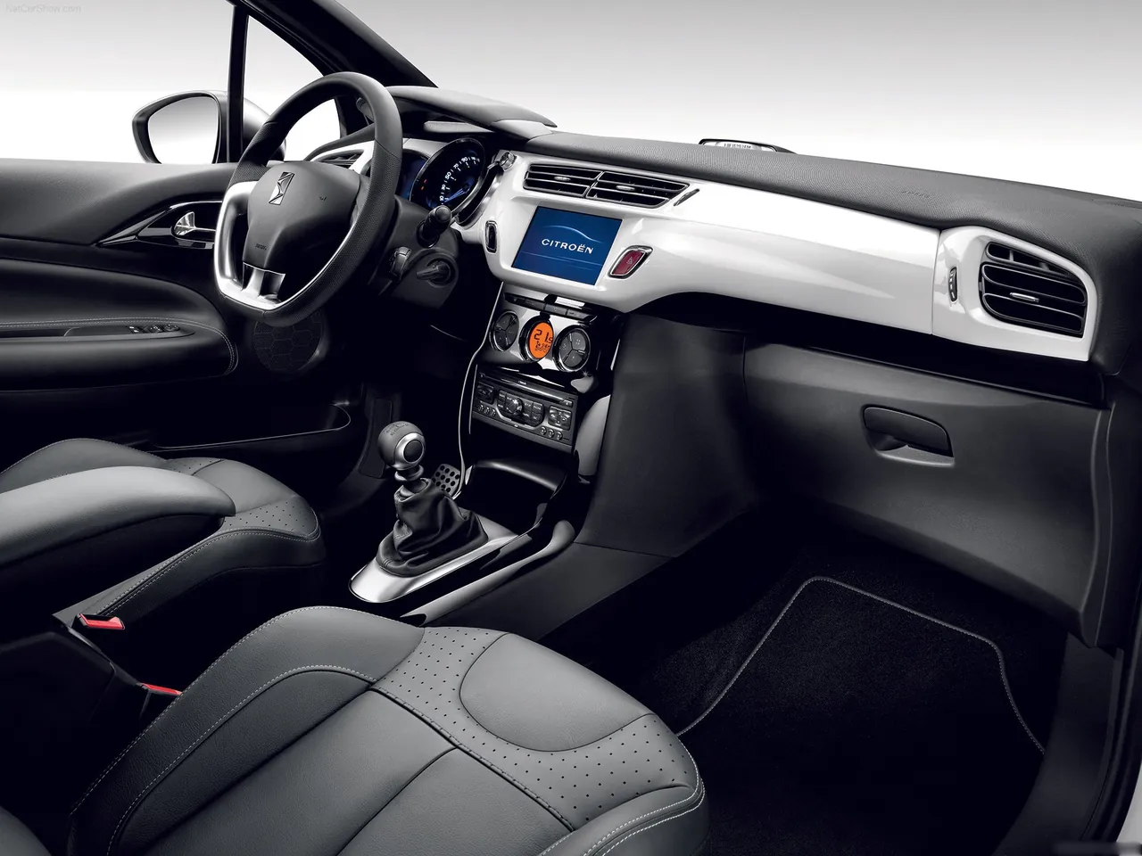 Citroen DS3 (2011) – interiér