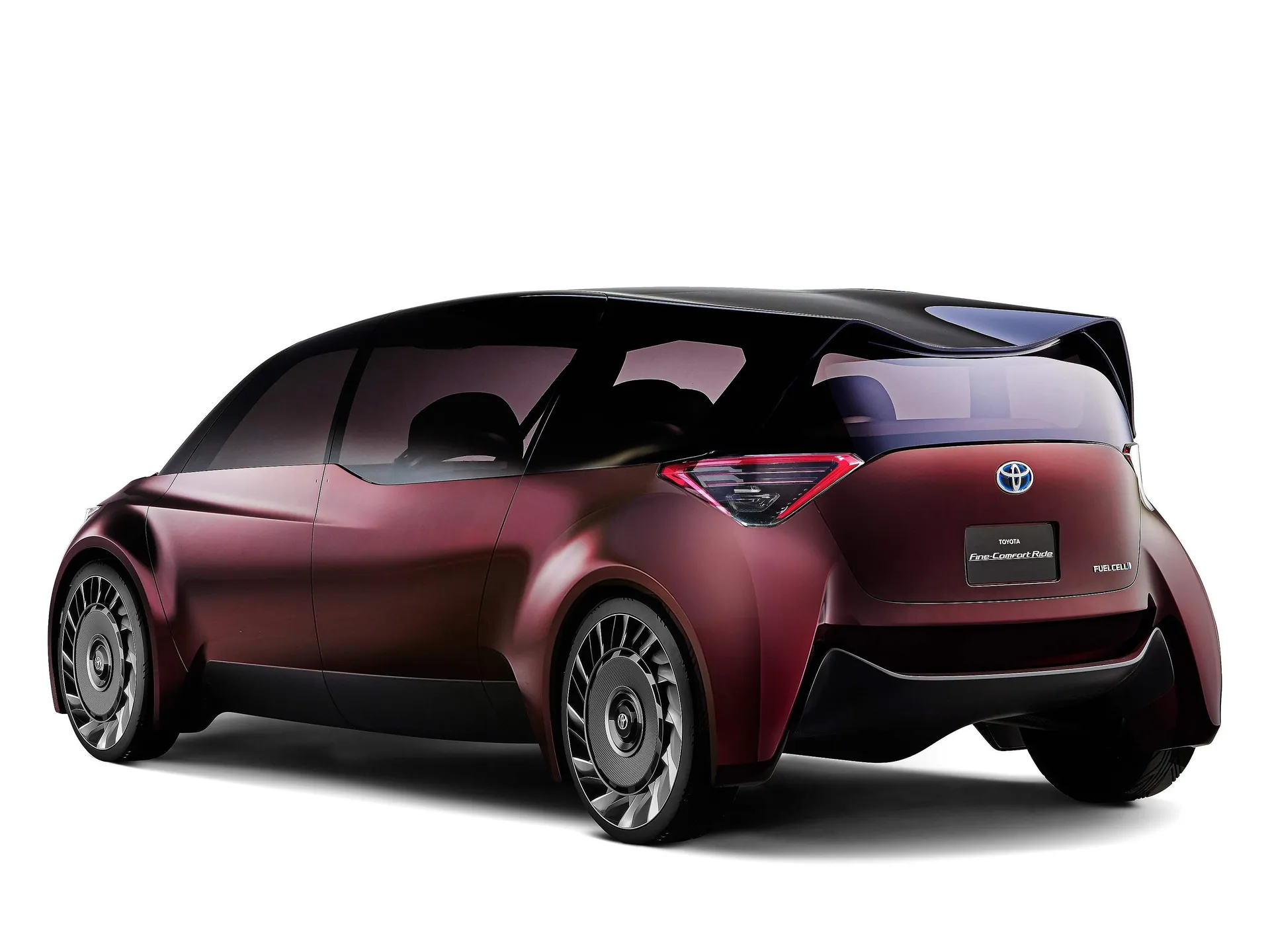 Toyota Fine-Comfort Ride Concept (2017) – zadní tříčtvrteční pohled