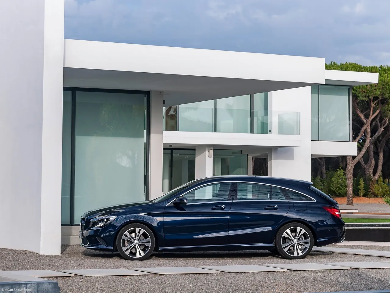 Mercedes-Benz CLA Shooting Brake (2017) – boční profil