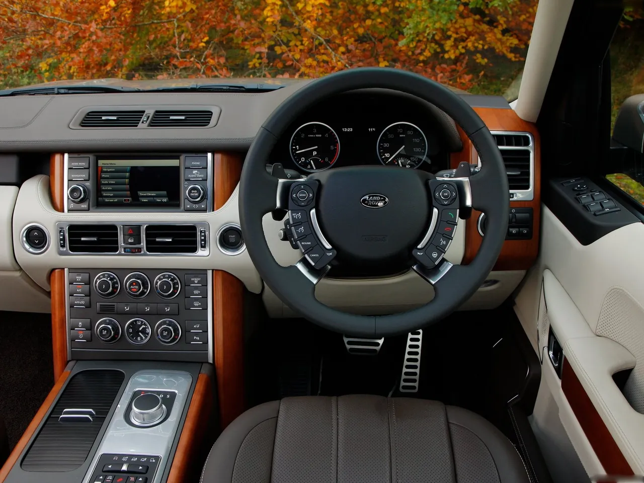 Land Rover Range Rover (2012) - Interior