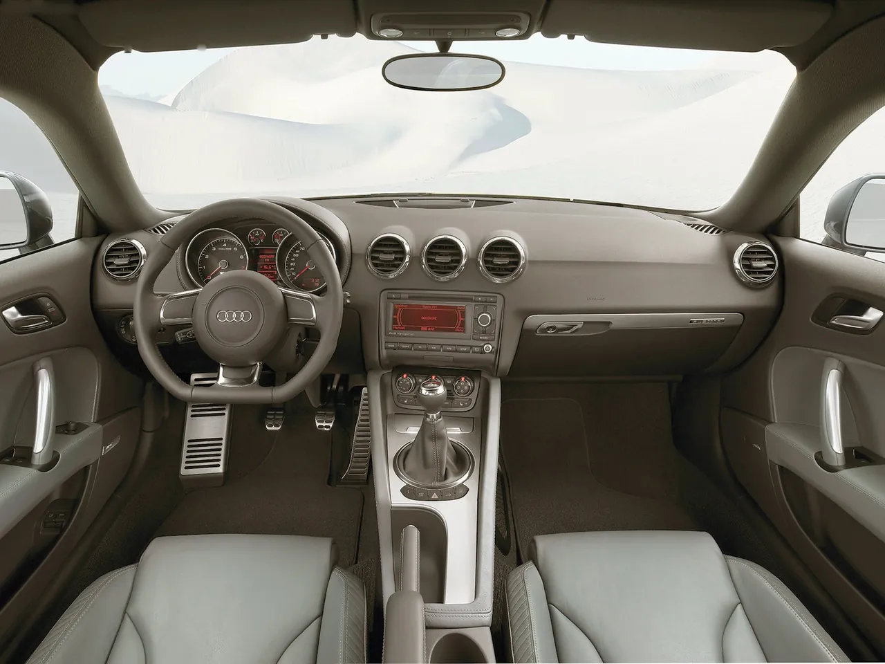 Audi TT Coupe (2007) – interiér
