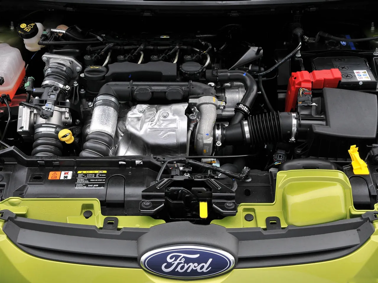 Ford Fiesta ECOnetic (2009) – motorový prostor