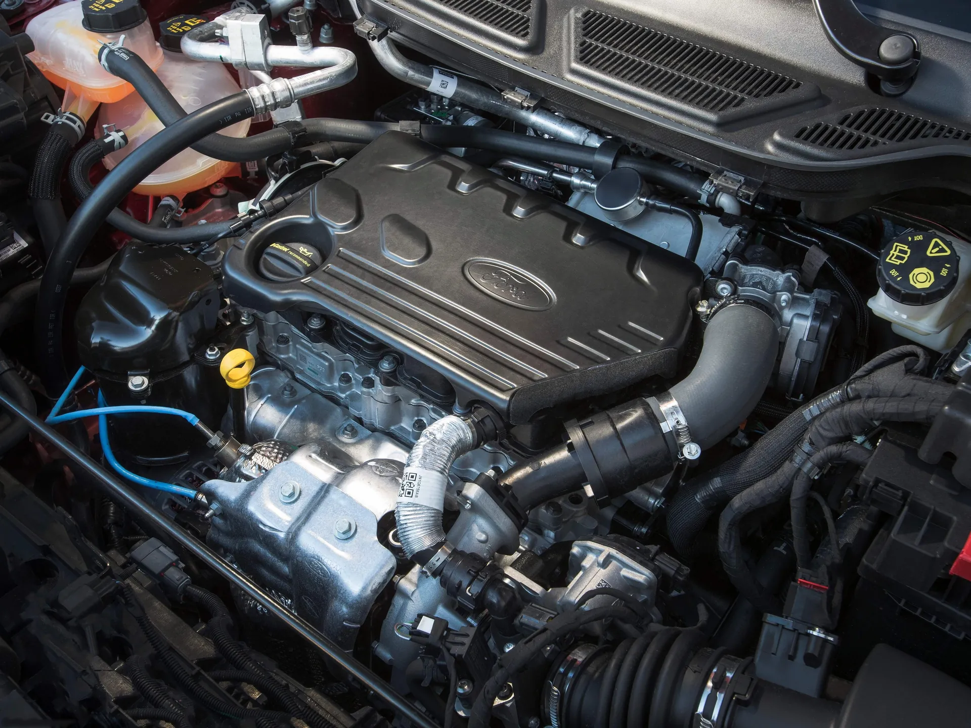 Ford EcoSport ST-Line (2018) – motorový prostor