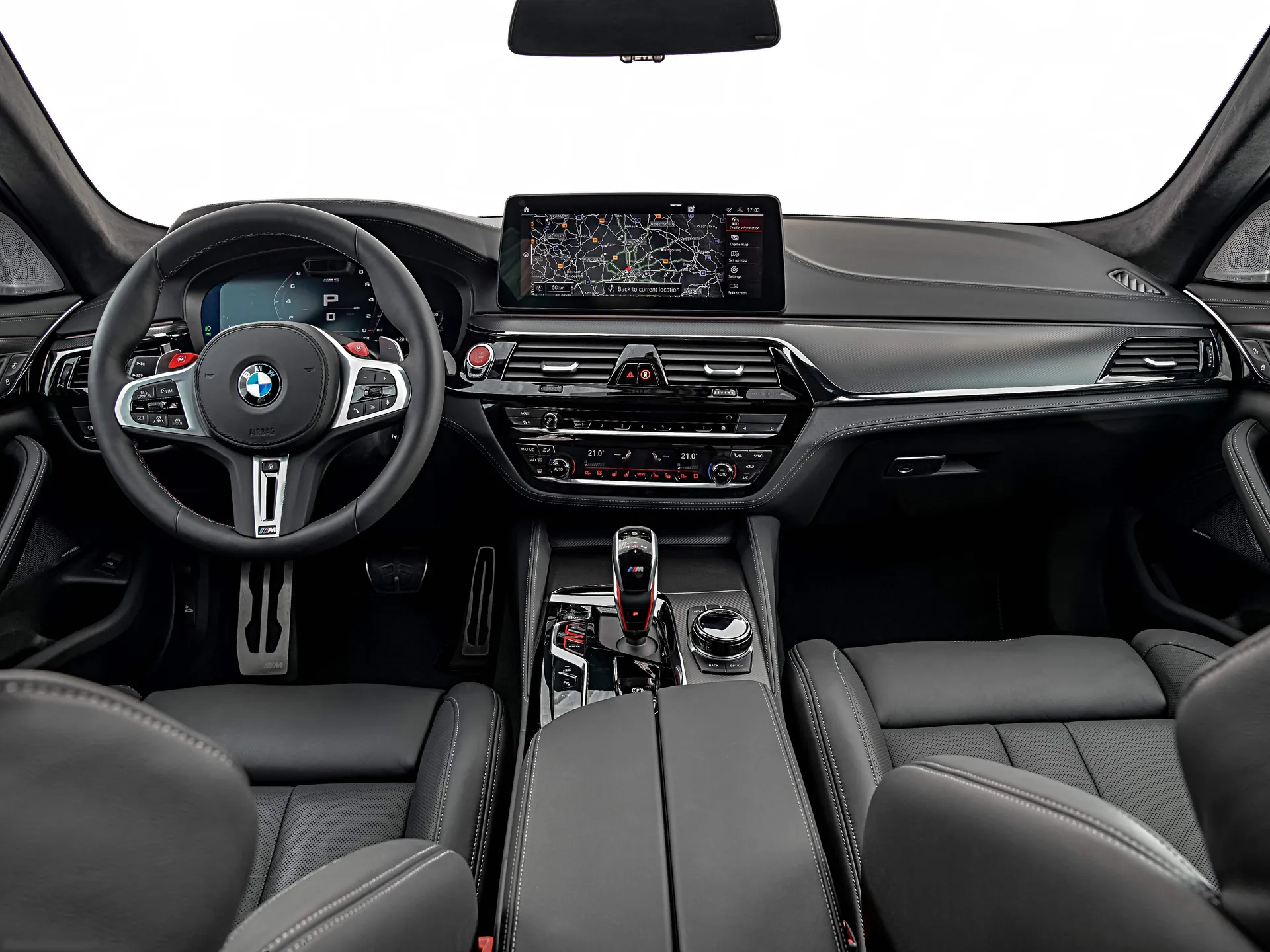 BMW M5 Competition (2021) – interiér