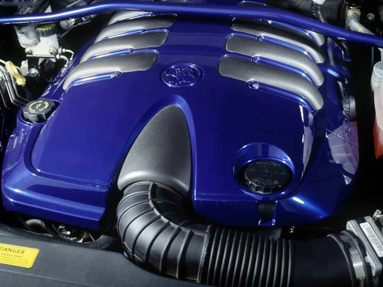 Holden SST Concept (2002) – motorový prostor
