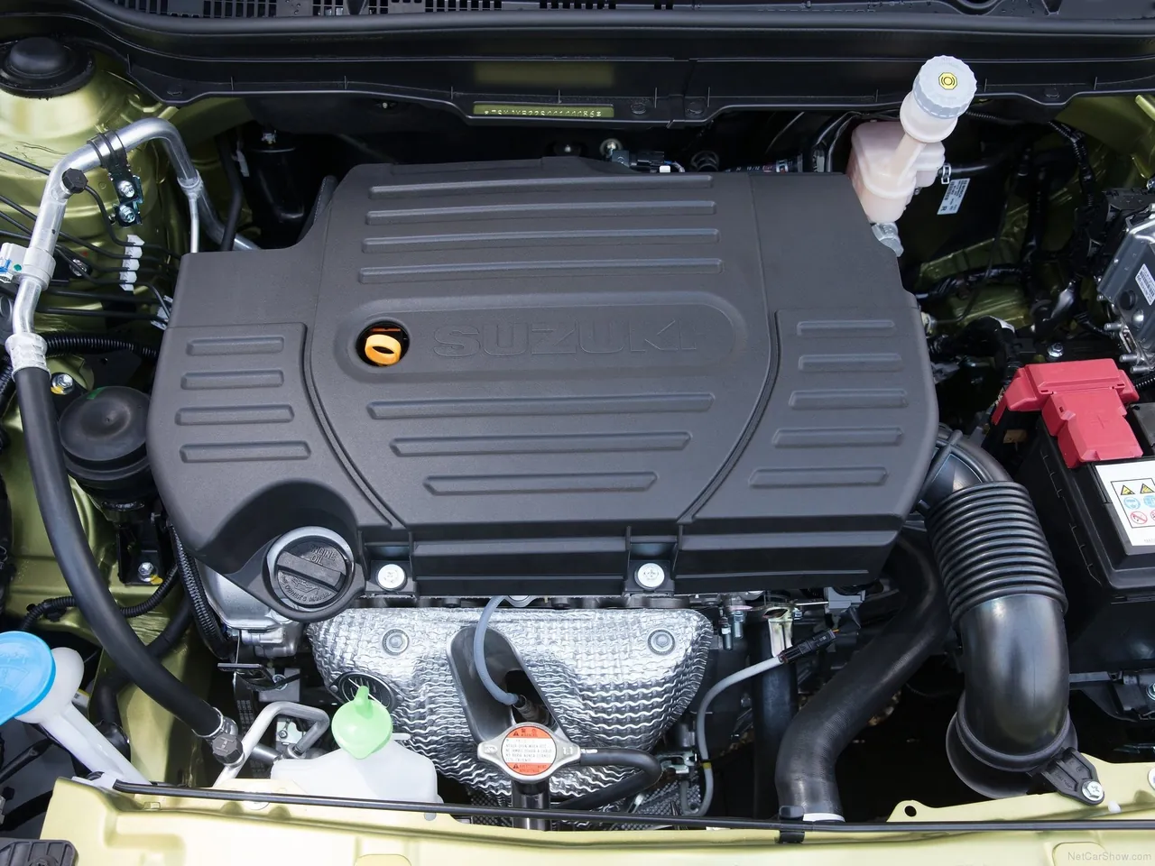 Suzuki SX4 (2014) – motorový prostor