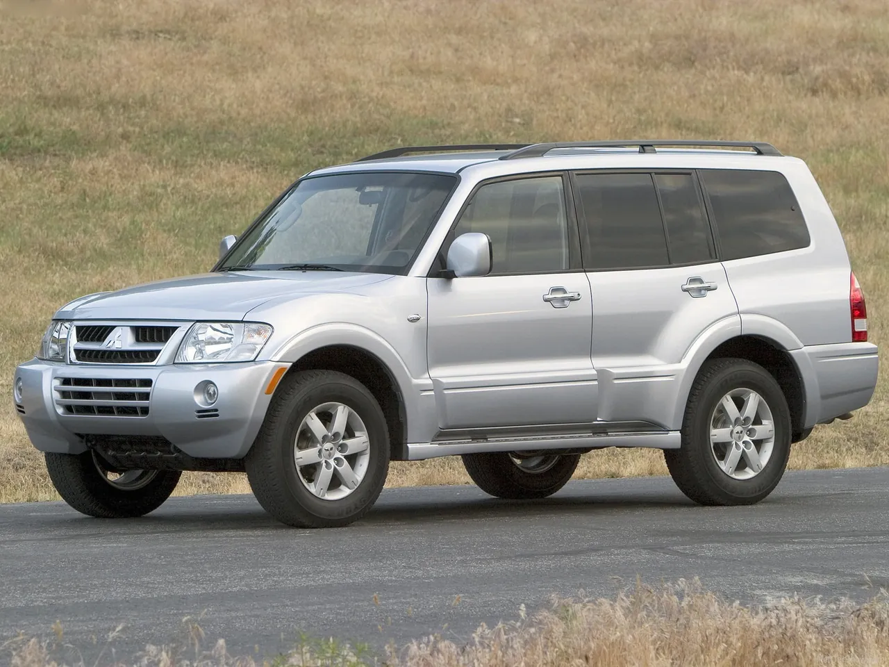 Mitsubishi Montero (2005)