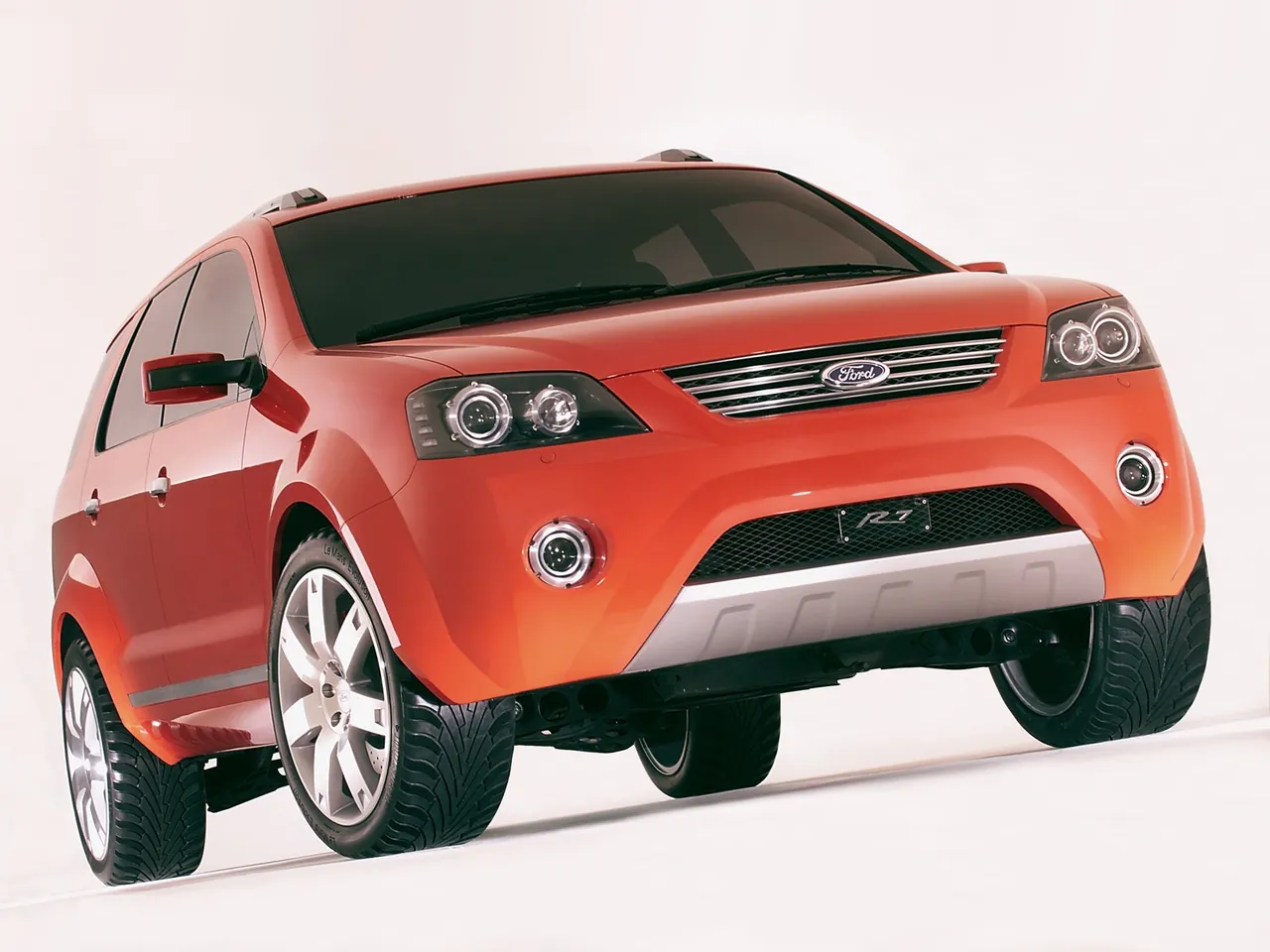 Ford R7 Concept (2002)
