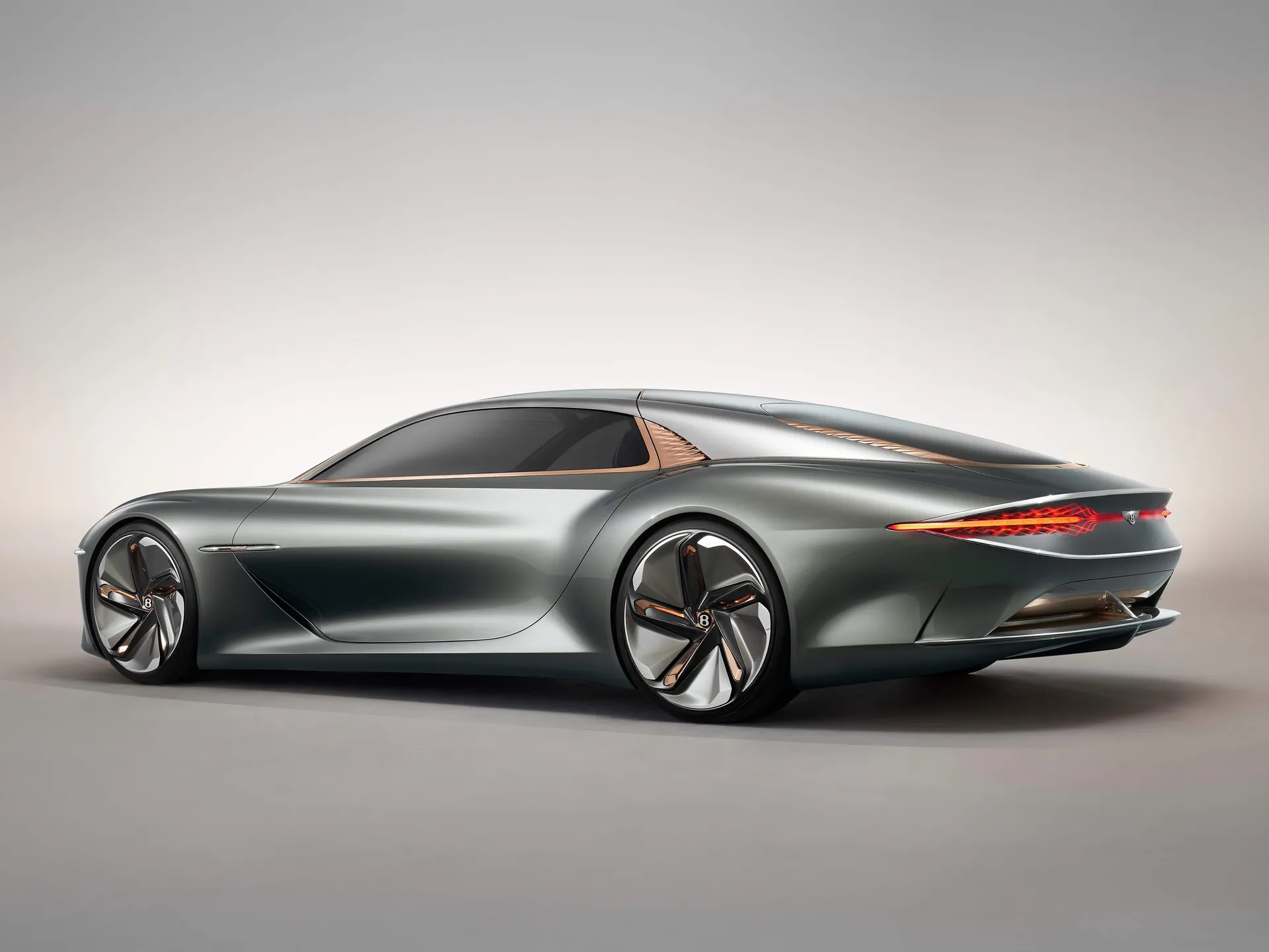 Bentley EXP 100 GT Concept (2019) – zadní tříčtvrteční pohled