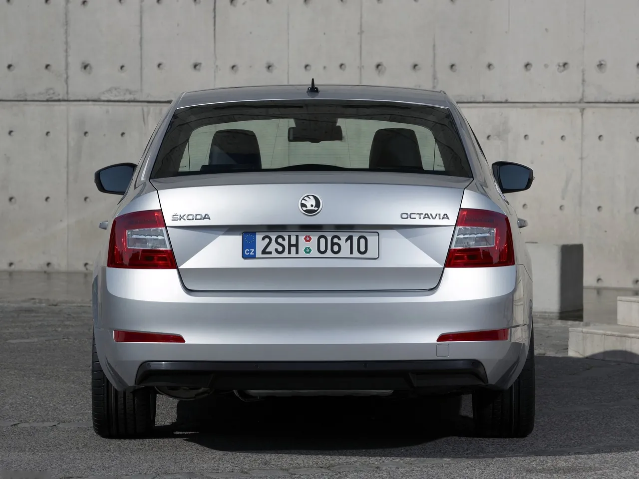 Skoda Octavia (2013) – zezadu