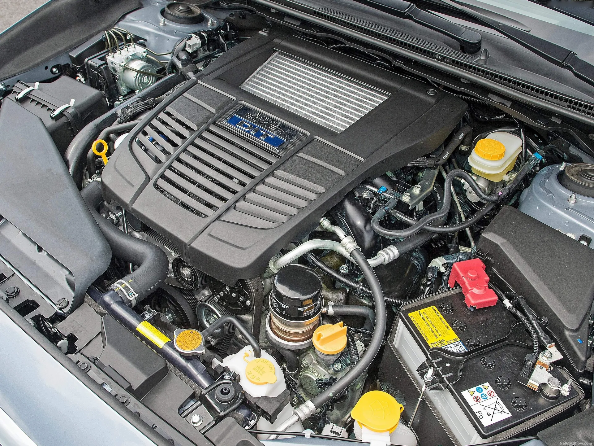 Subaru Levorg (2016) – motorový prostor