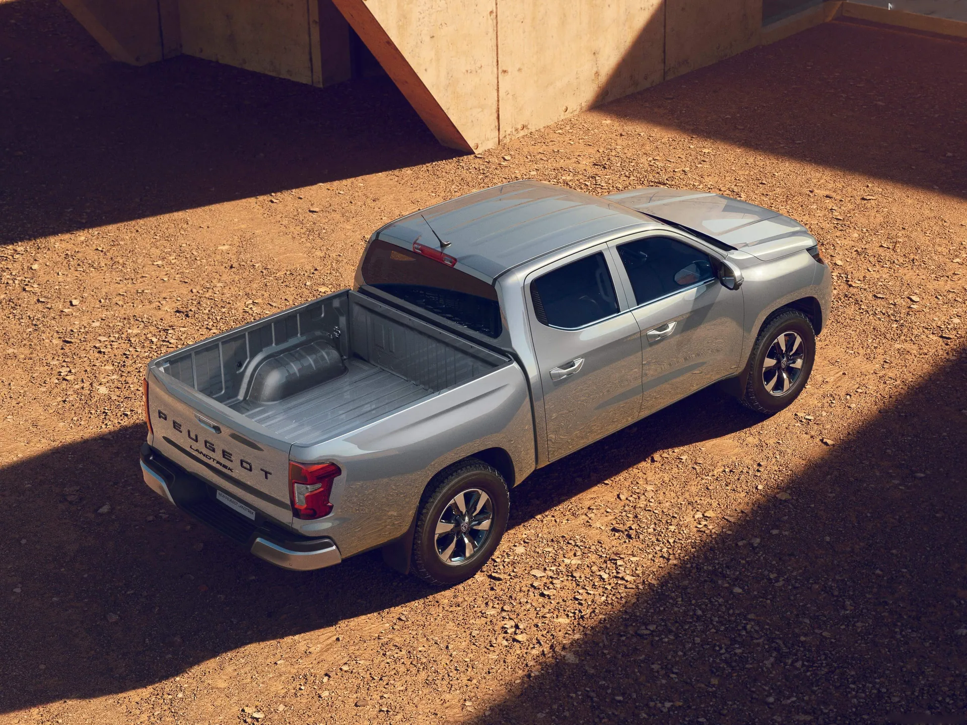 Peugeot Landtrek (2025) – zadní tříčtvrteční pohled