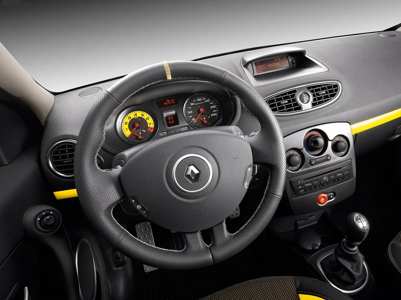 Renault Clio RS (2010) – interiér