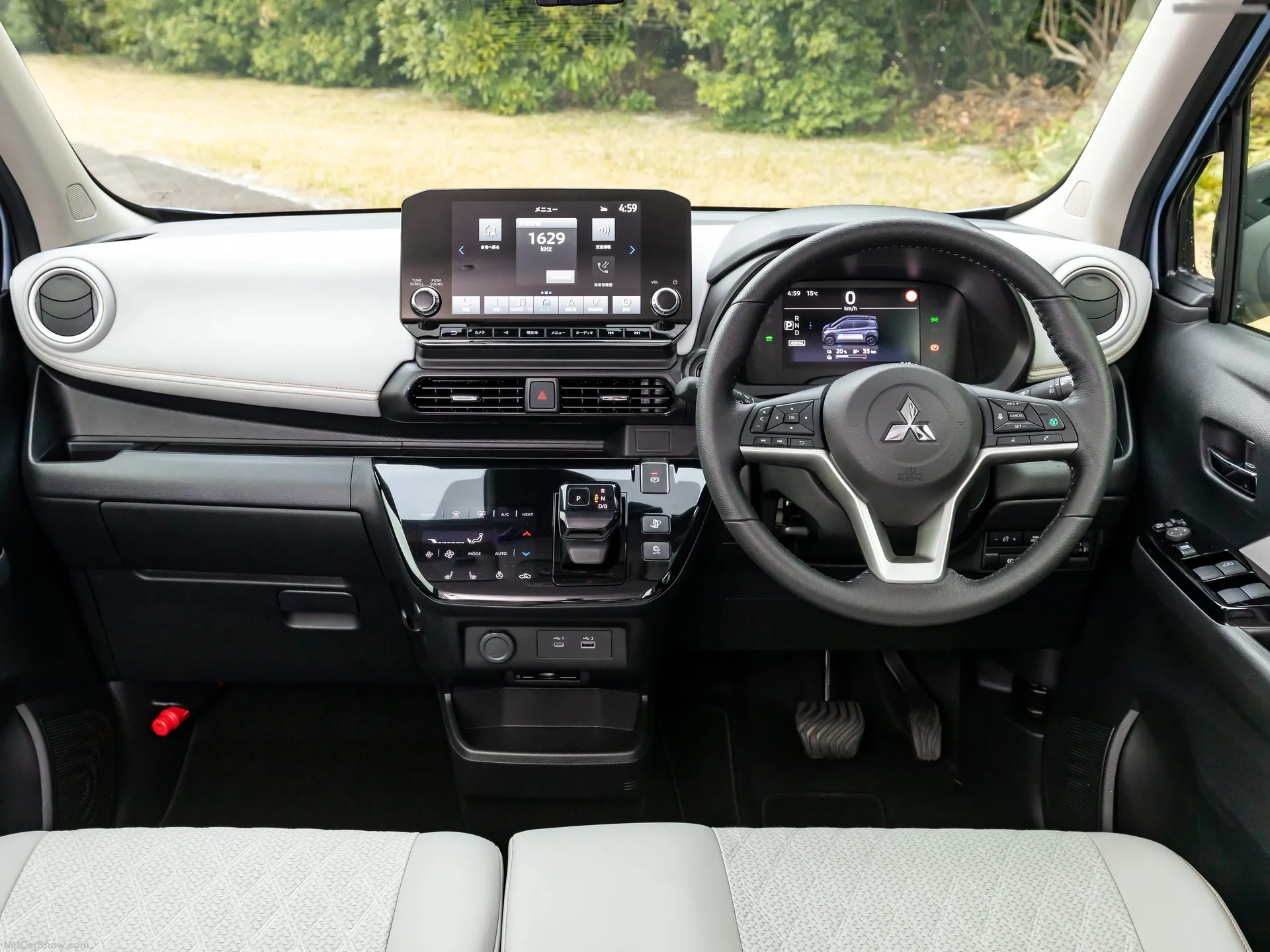 Mitsubishi eK X EV (2023) – interiér