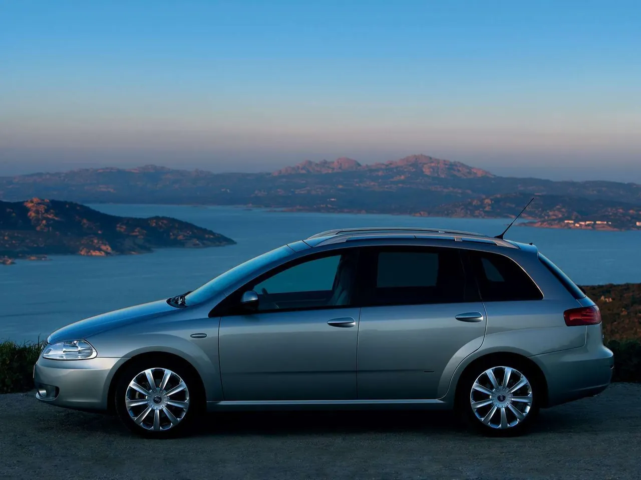 Fiat Croma (2005) – boční profil