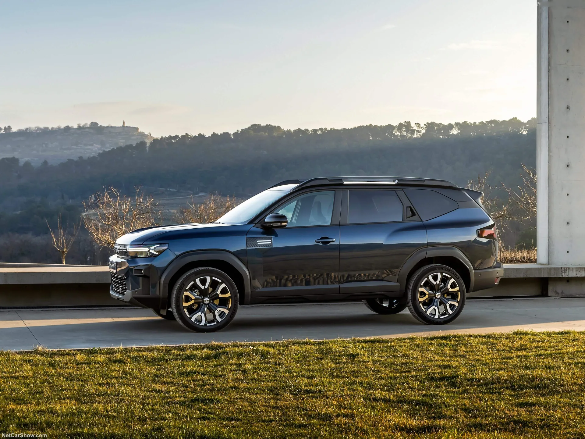 Dacia Bigster (2025) – boční profil