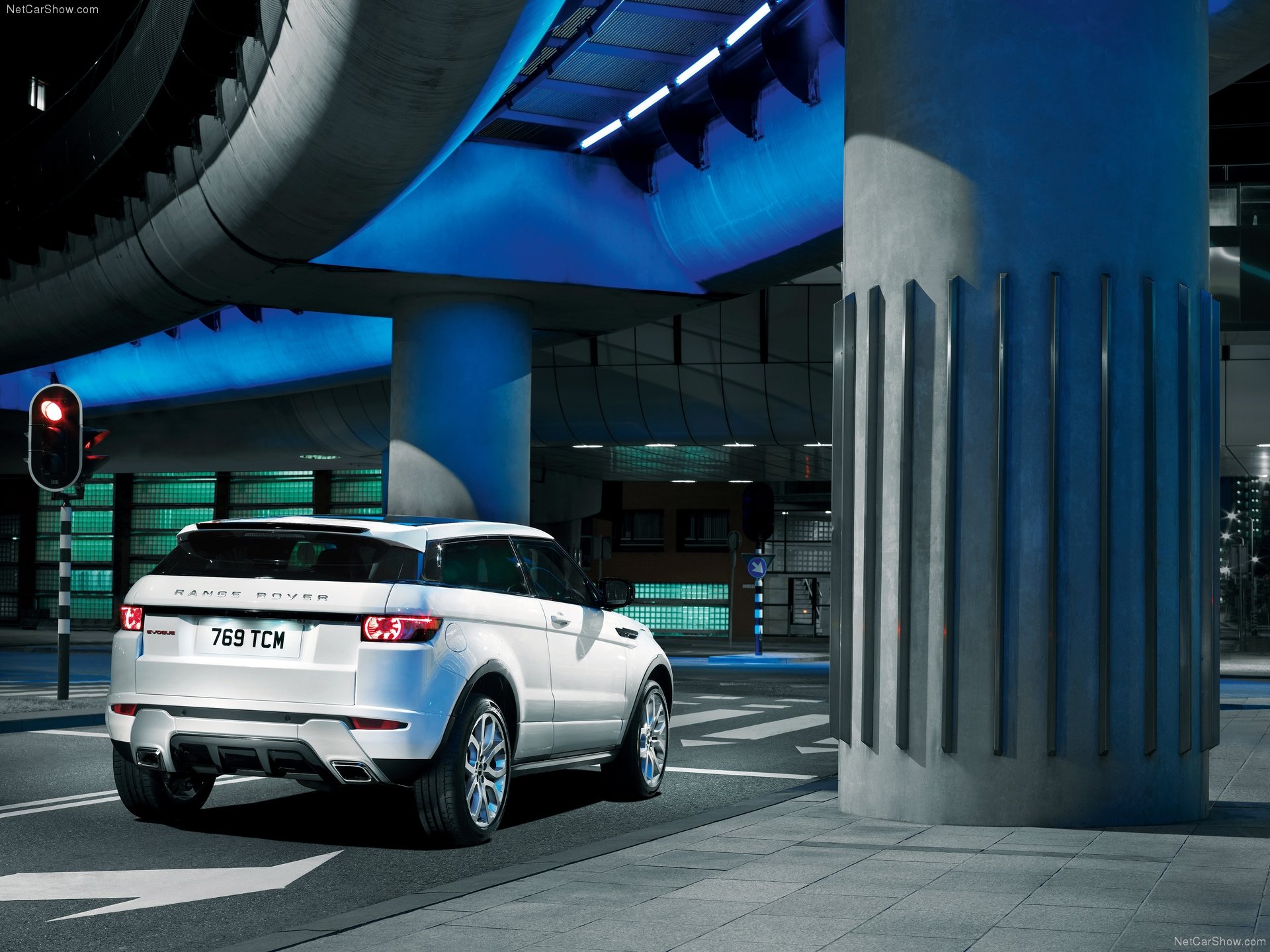 Land Rover Range Rover Evoque (2011) – zadní tříčtvrteční pohled