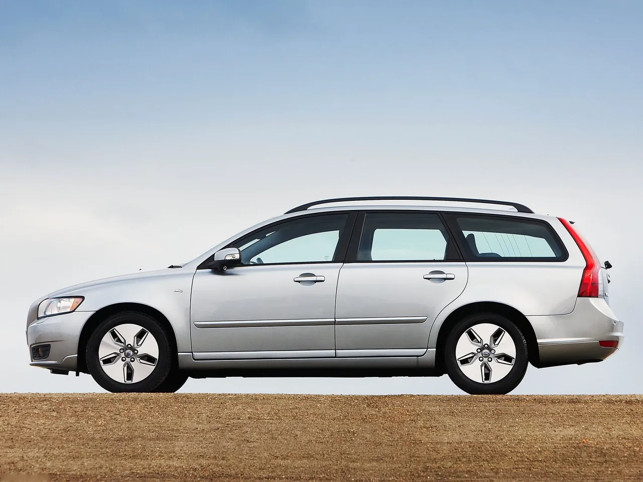 Volvo V50 DRIVe (2009) – boční profil