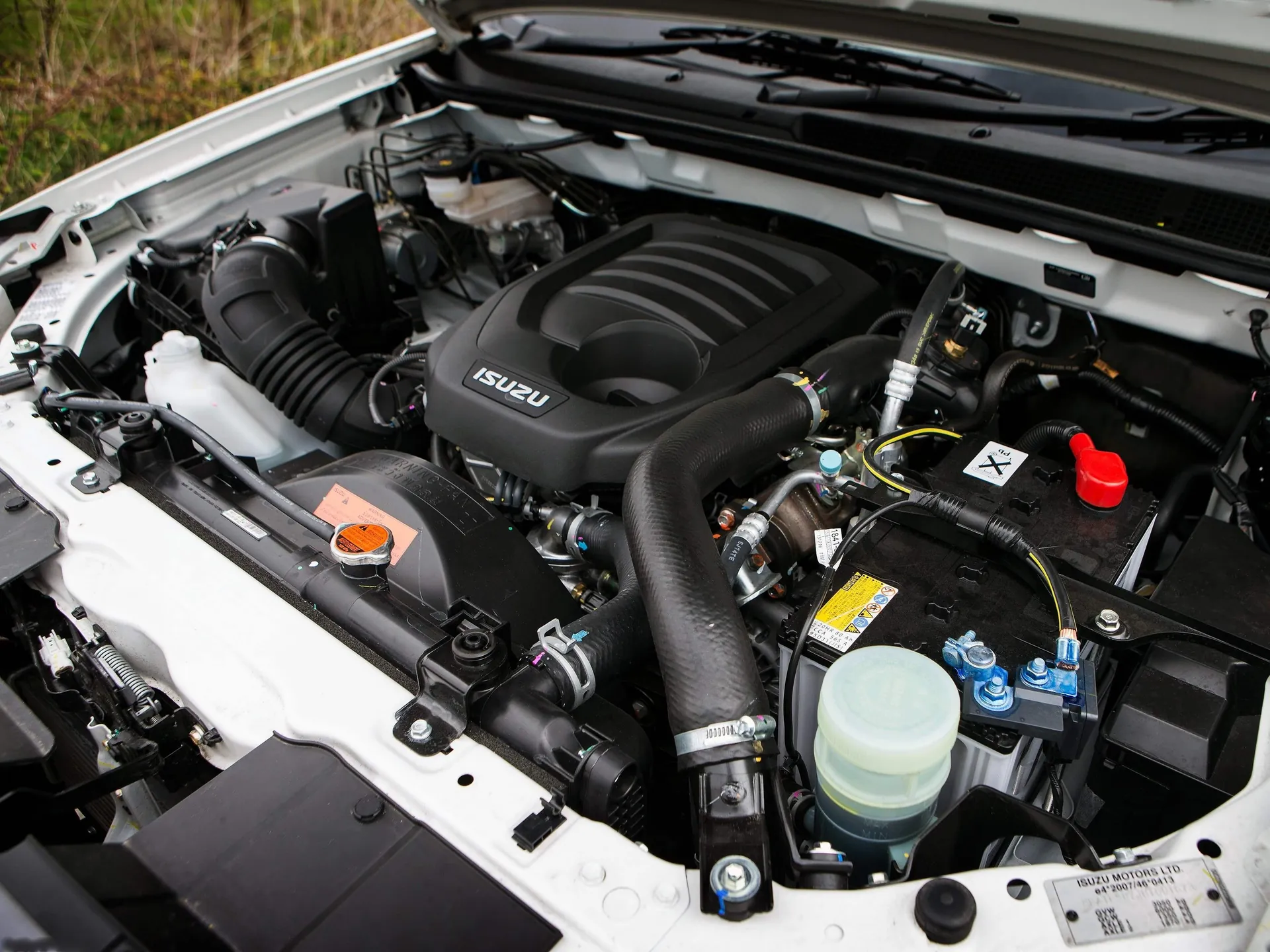 Isuzu D-Max (2017) – motorový prostor