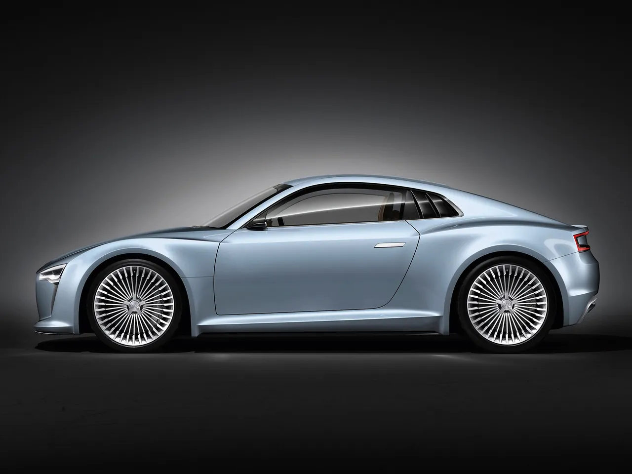 Audi e-tron Concept (2010) – boční profil