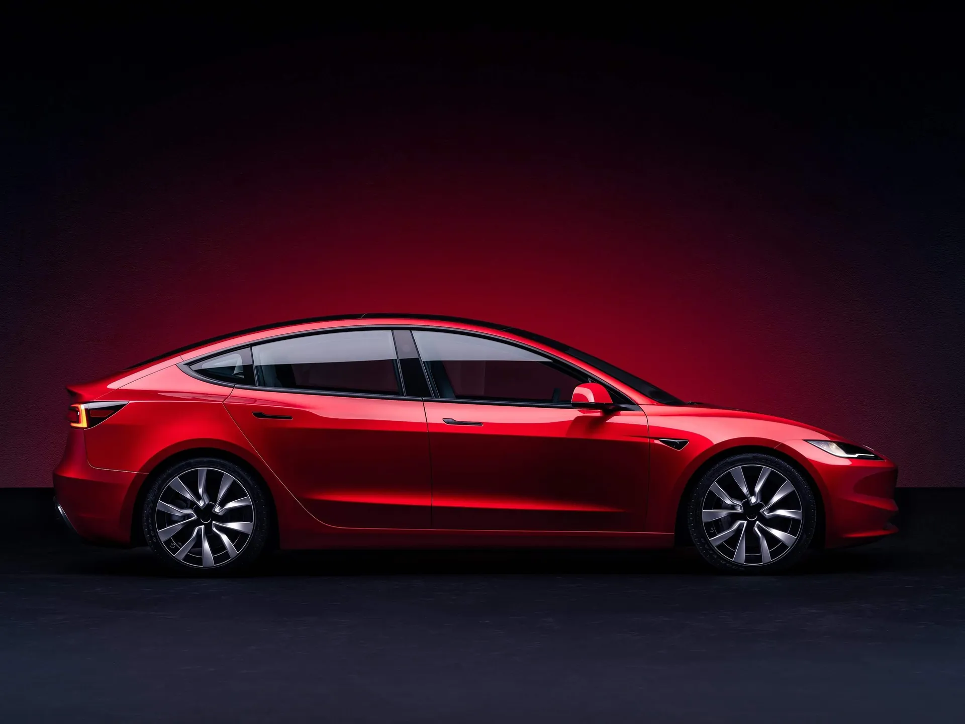 Tesla Model 3 (2024) – boční profil