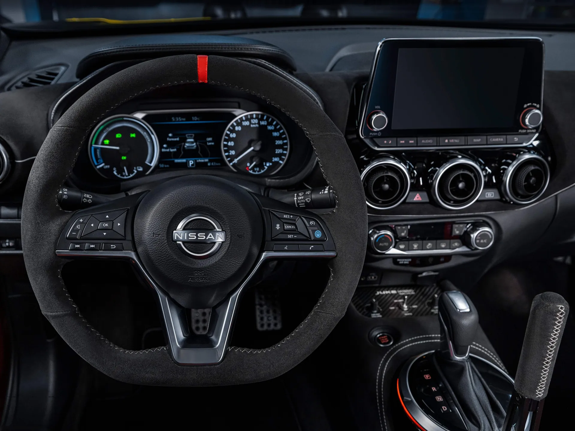 Nissan Juke Hybrid Rally Tribute Concept (2022) – interiér