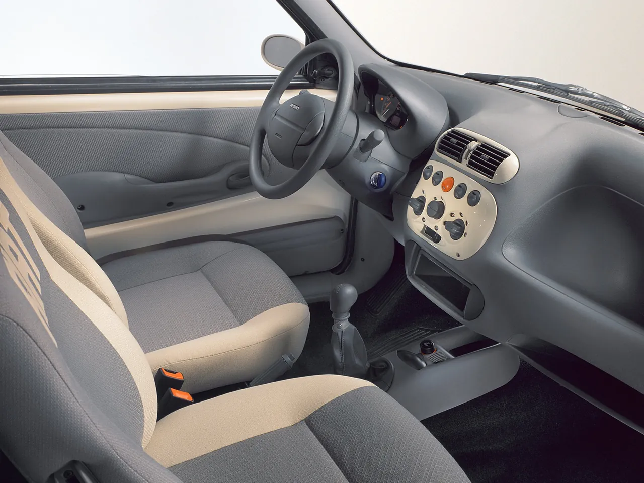 Fiat 600 50th (2005) – interiér