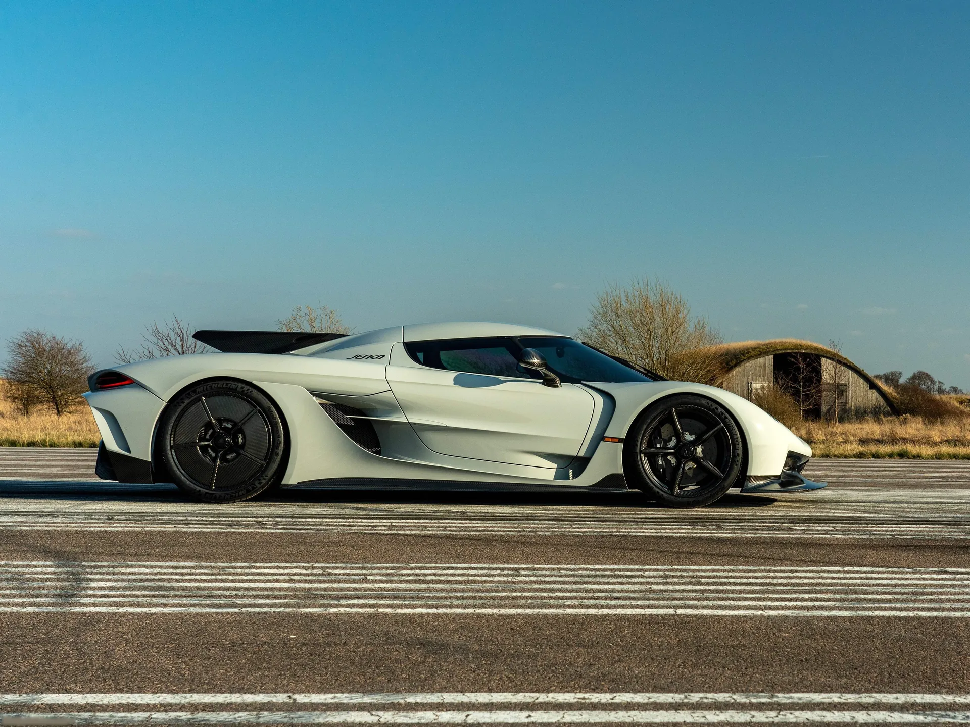 Koenigsegg Jesko Absolut (2021) – boční profil