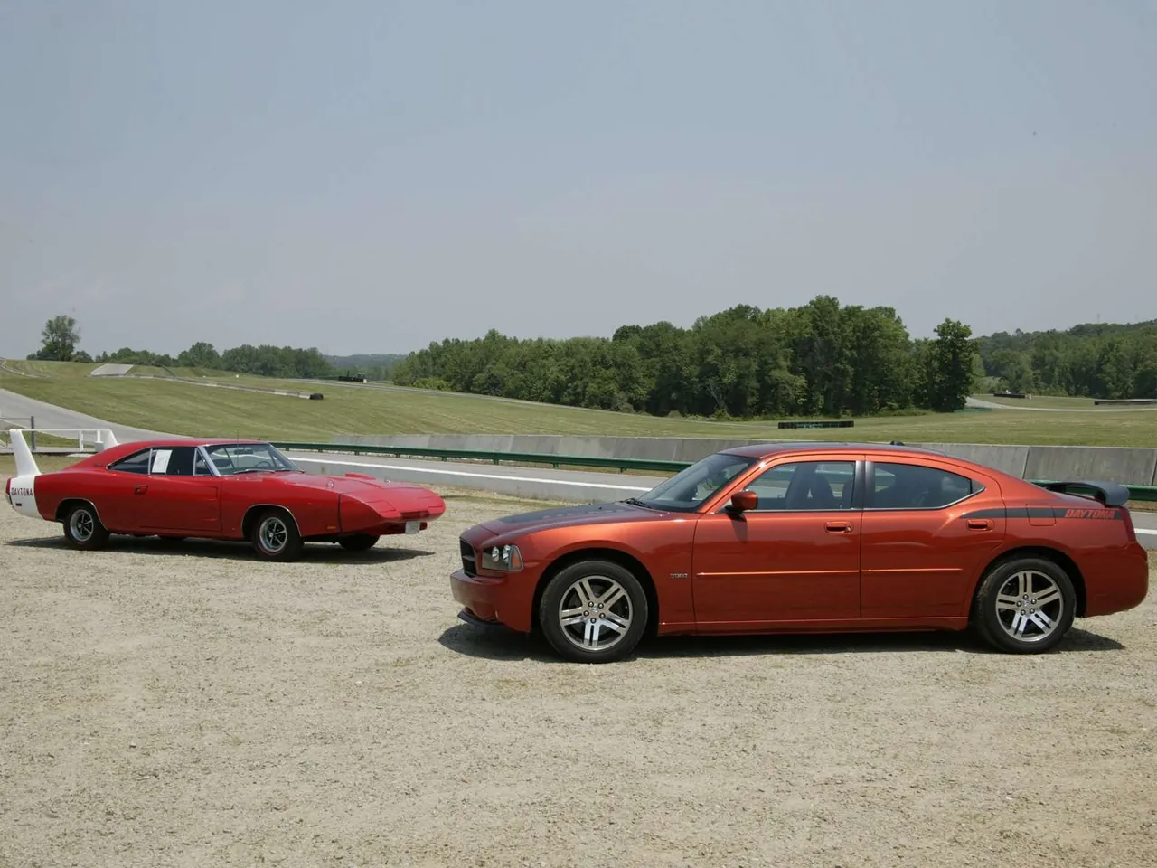 Dodge Charger Daytona RT (2006) – boční profil