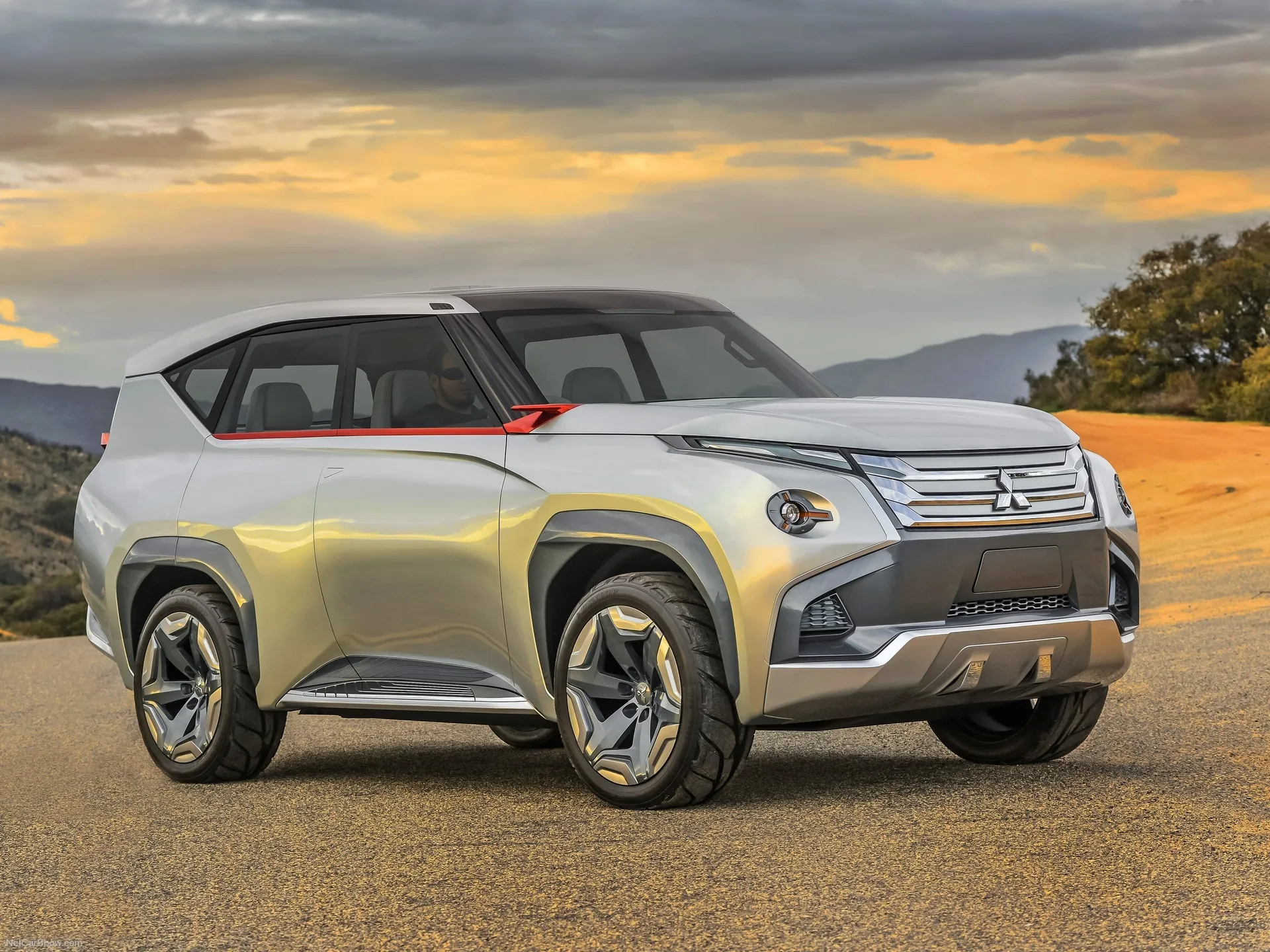 Mitsubishi GC-PHEV Concept (2015)