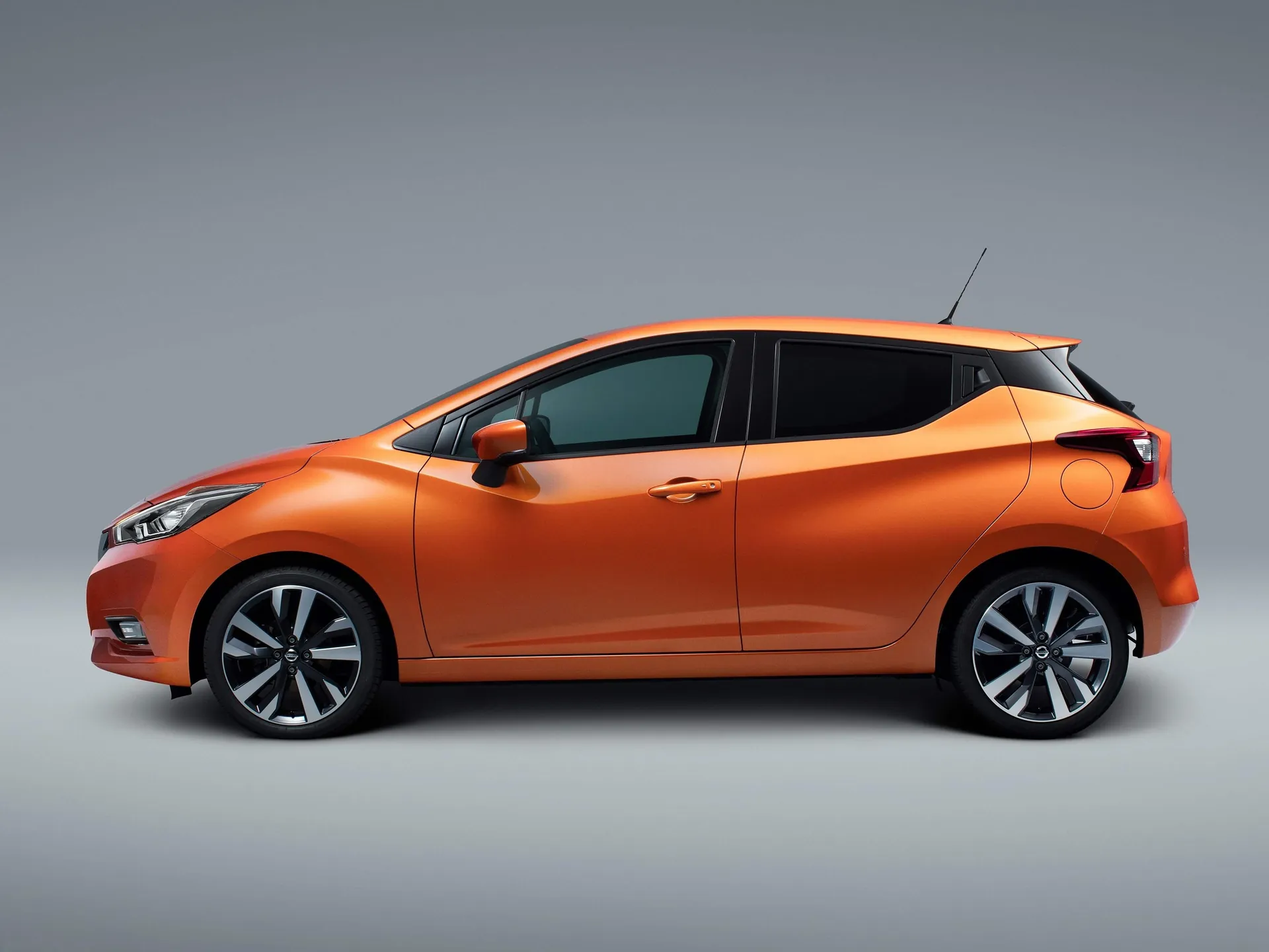 Nissan Micra (2017) – boční profil