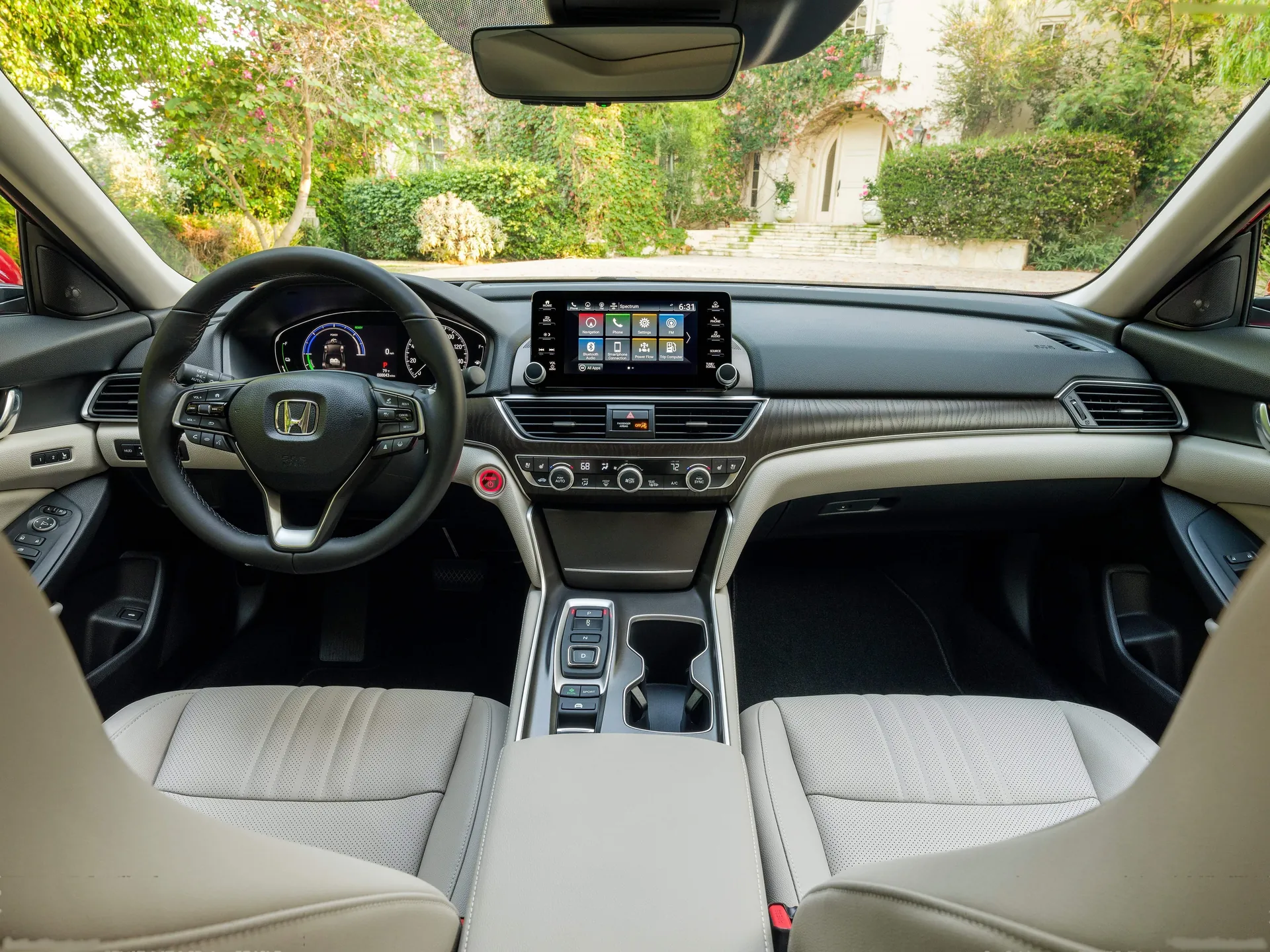 Honda Accord Hybrid (2021) – interiér