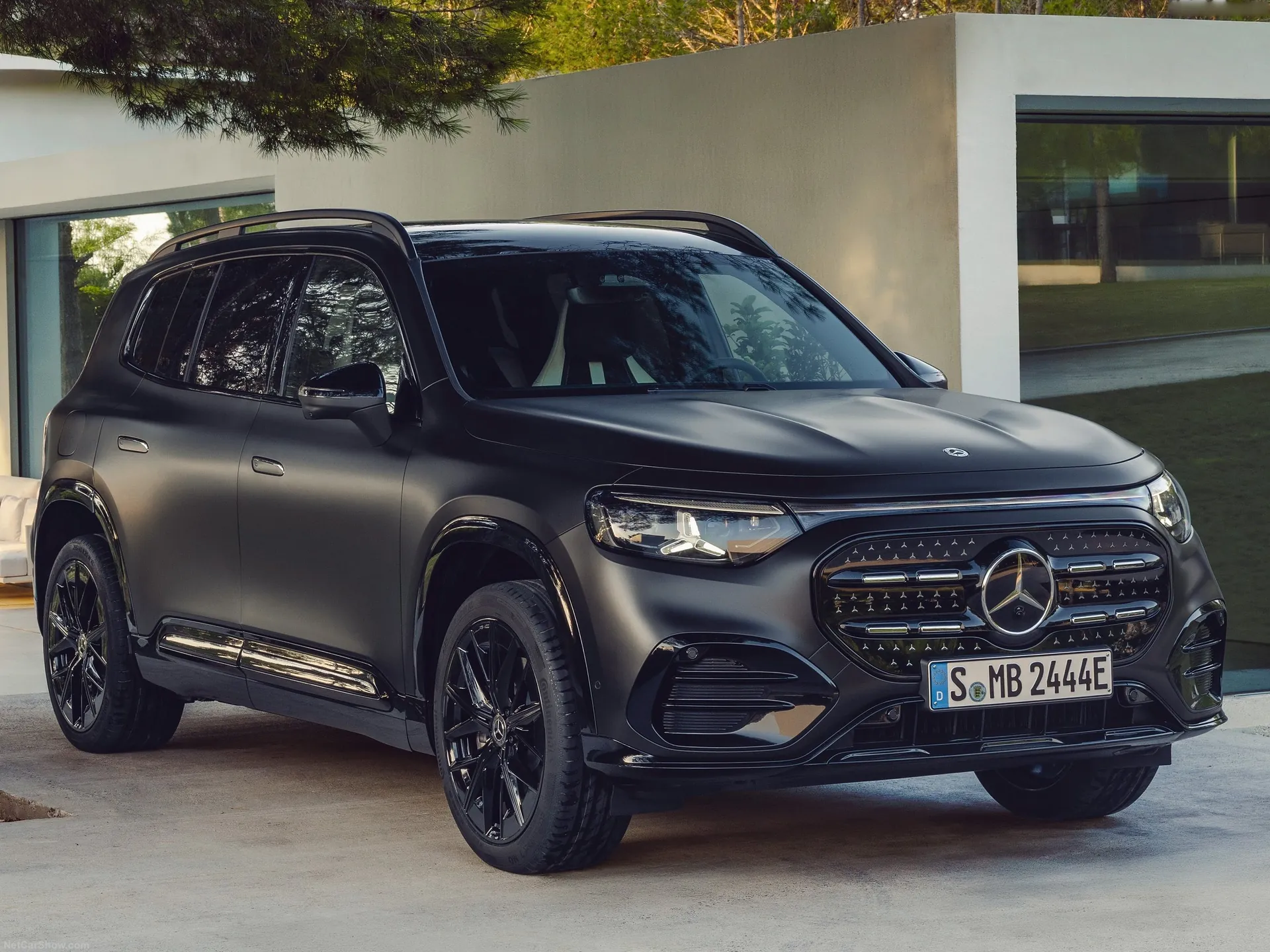 Mercedes-Benz GLB (2027)