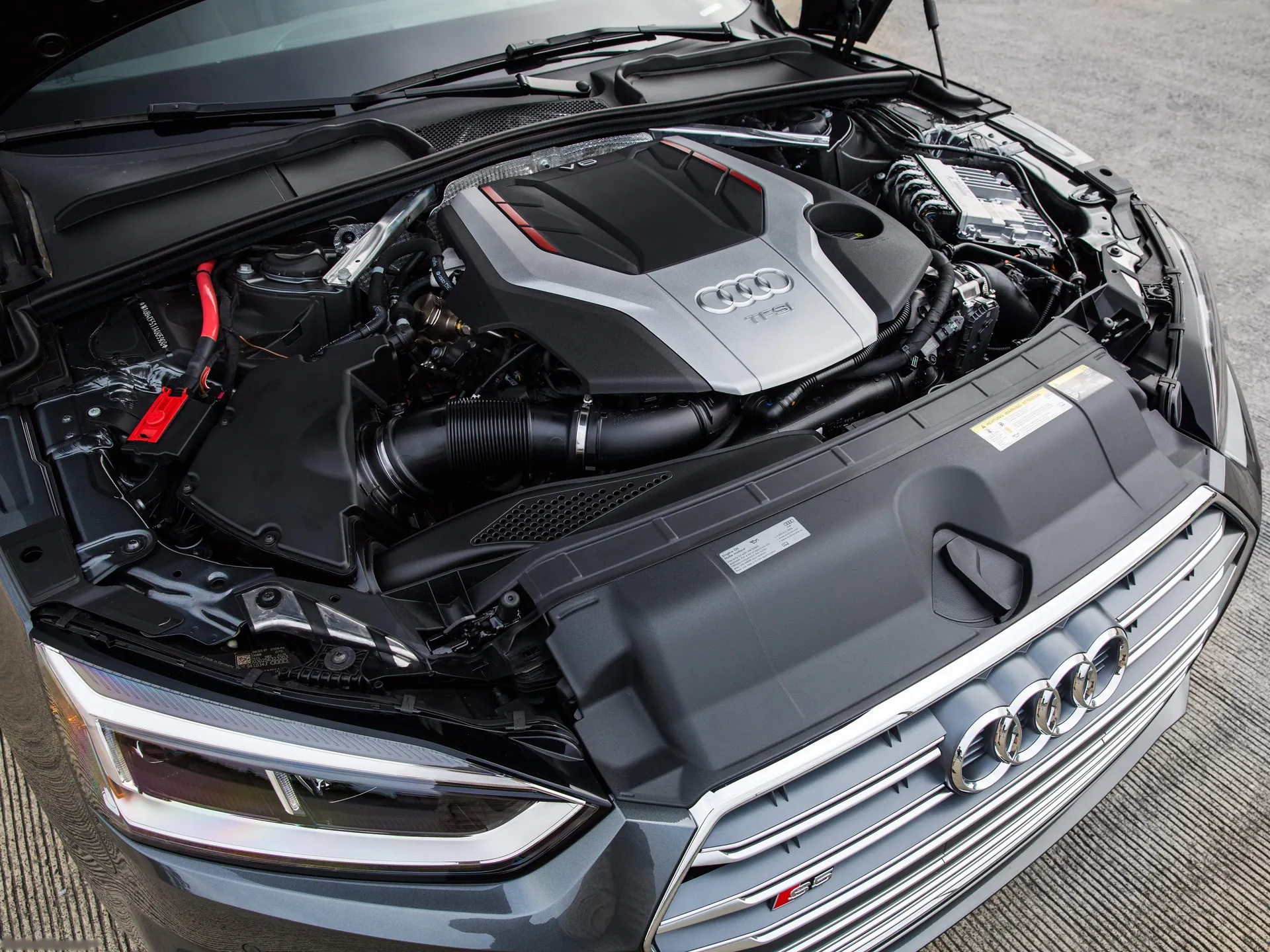 Audi S5 Sportback (2017) – motorový prostor