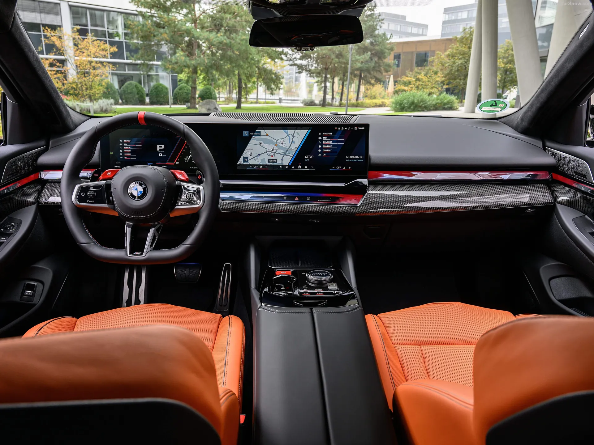 BMW M5 (2025) – interiér